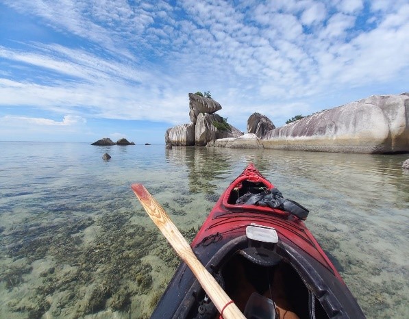 SERU ! BERMAIN KAYAK DI PULAU BELITUNG