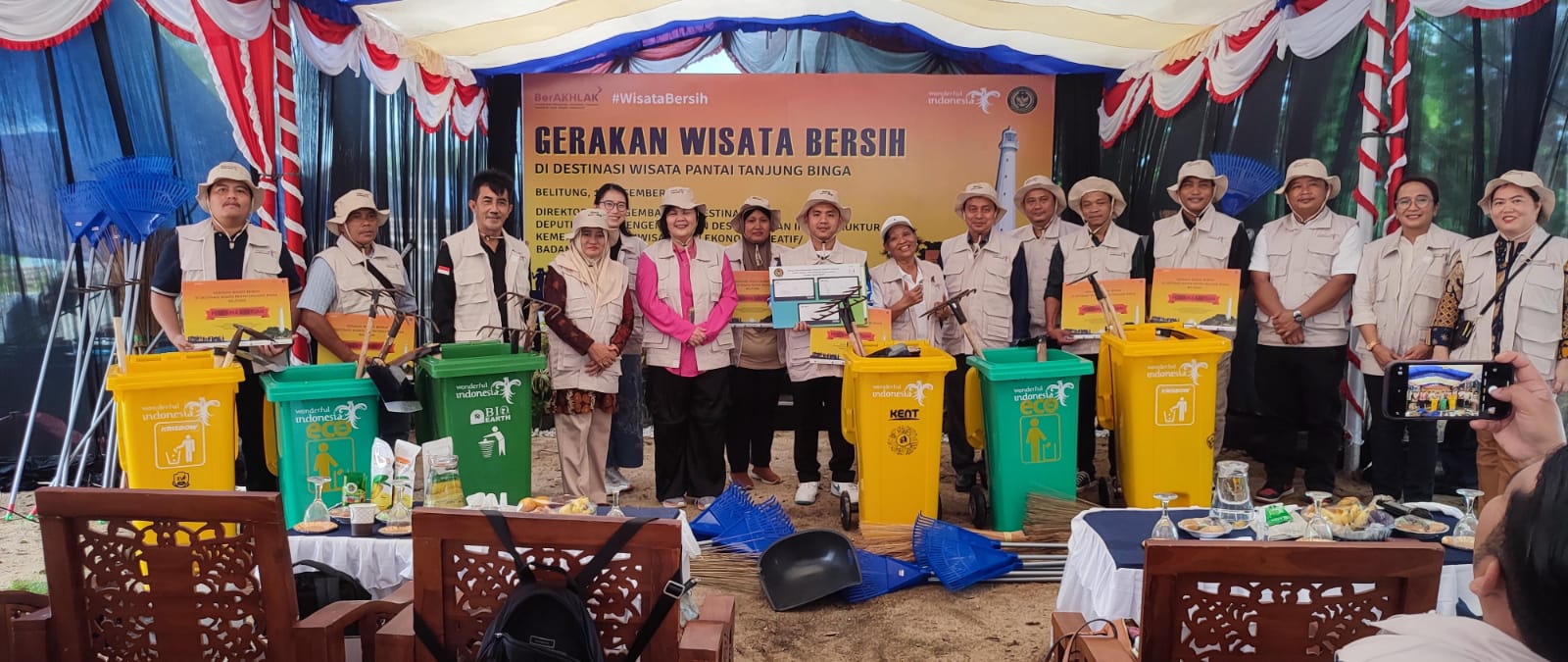 DINAS PARIWISATA KAB BELITUNG MENGIKUTI GERAKAN WISATA BERSIH DESA TANJUNG BINGA