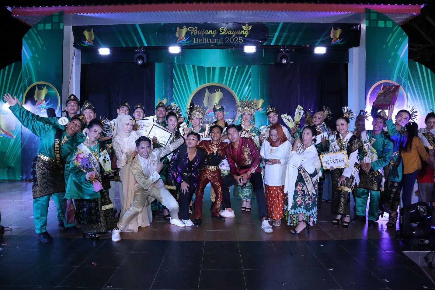 Meriah dan Penuh Antusias,Grand Final Bujang Dayang Belitung 2025, Selamat kepada Para Pemenang!